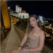Studentessa universitaria offre ripetizioni di grammatica latina e letteratura latina